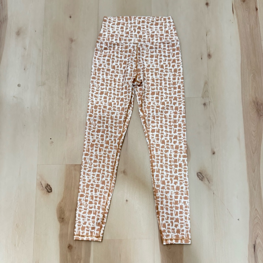 NWT Born Primitive Synergy Legging Cobblestone Women's Large - Picture 6 of 15